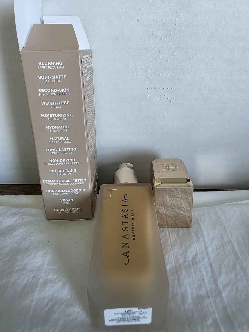 Anastasia Beverly Hills Liquid Foundation -4WO